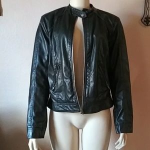 LB Diffusion M, black leather jacket.